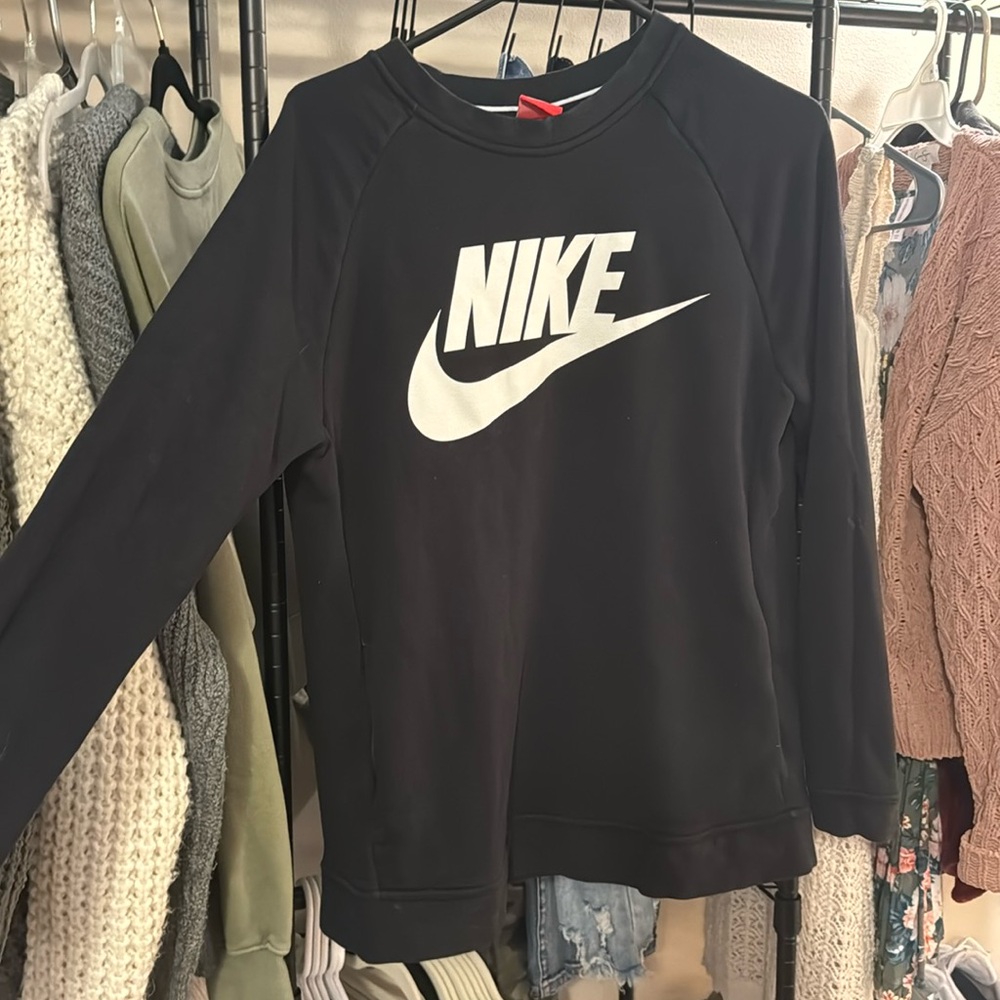Nike Women’s Size Large Nike Sweatshirt